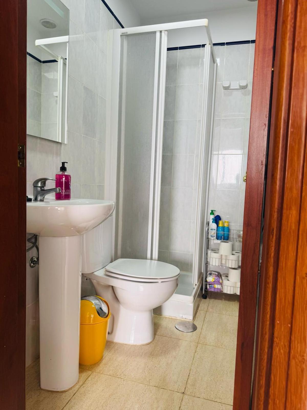 Habitacion Privada May Con Balcon Vecindario  Dış mekan fotoğraf
